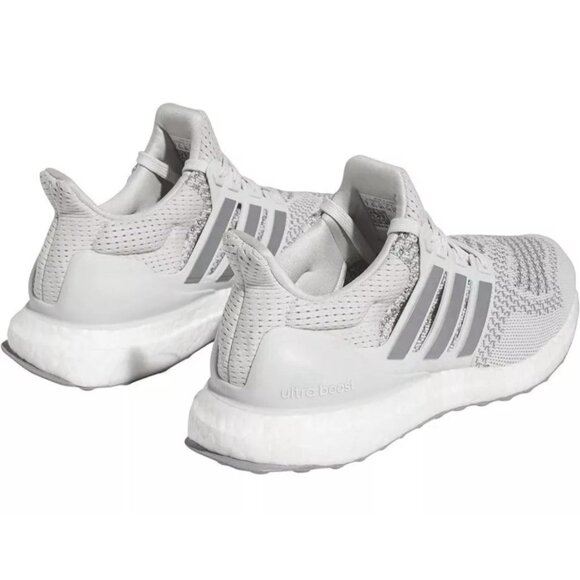 Athletic_Shoes